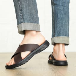 Men's Fashionable Summer Clogs Non-Slip Thick Sole Wear-Resistant Lightweight Comfortable Slip-On Slippers Beach Casual Sandals