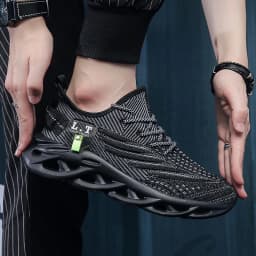 Breathable Men's Running Shoes Fashion Platform Men Casual Shoes Mesh Lightweight Anti-slip Outdoor Sneakers Work Black Tennis