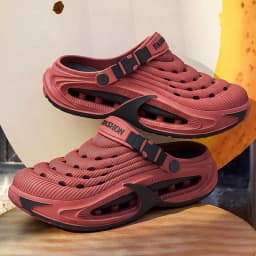 Outdoor Beach Thick Bottom Sandals Men 2026 Summer Eva Soft Sole Platform Clogs Men Comfortable Non Slip Sport Sandals Couple