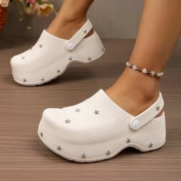 Y2K Metal Star Chunky Platform Clogs Sandals Women Summer 2026 Soft Thick Bottom Garden Shoes Woman's Lightweight Beach Slippers