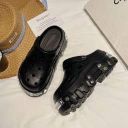 Women's Sandals Fashion Platform Slippers Punk Style Rivet Women's Shoes Increase Height Thick Soled EVA Anti-slip Slipper Paris