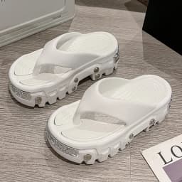 Women's Sandals Fashion Platform Slippers Punk Style Rivet Women's Shoes Increase Height Thick Soled EVA Anti-slip Slipper Paris