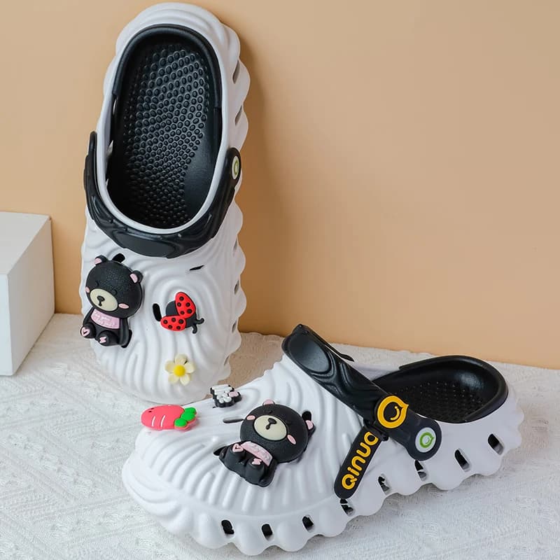 Women's Diy Cute Bear Clogs Sandals Summer 2025 Slip On Wedge Platform Sandals Woman Fashion Thick Sole Garden Shoes Ladies