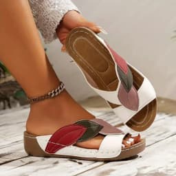 Leather Soft Soled Sandals for Women in Summer 2025, Lightweight Comfortable Non Slip Flat Bottomed Slippers Sandalias De Mujer