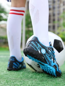 Men Women Soccer Cleats TF Studs Football Boots Breathable Non Slip Training Shoes For Artificial Grass Outdoor Sports Sneakers