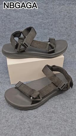 Classic Black Men Sport Sandals Summer Leisure Beach Holiday Sandals Outdoor Antiskid Breathable Flat Sandals Shoes