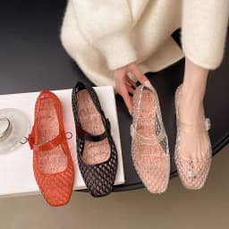 French Hollow Sandals for Women's Summer Fashion with a Single Buckle and Breathable Flat Bottom Crystal Sole