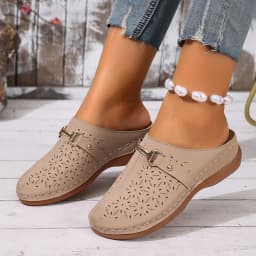 Women Slippers Lightweight Fashion Half-support Slippers Outdoor Wading Shoes Middle-aged Mother Sandals Summer Slides Women
