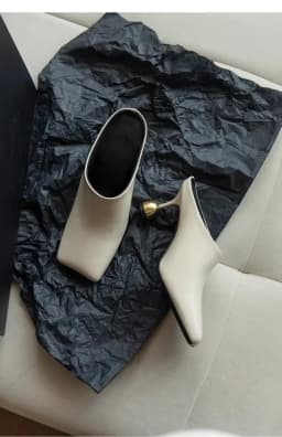 Retro Square Headed Wine Glasses and Slippers for Women in Summer 2025, New Style for Wearing Half Drag High Heels for Women