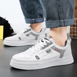 Men's Spring Autumn 2026 Outdoor Sport Sneakers Fashion Vulcanized Shoes Luxury Flats Tenis Para Hombre