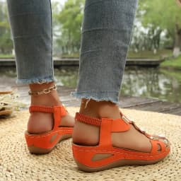 Fashion New Style Comfortable Slope Heel Beach Sandals Spring and Autumn Round Head Sexy and Elegant Casual Sandals for Women's