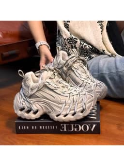2026 Retro Lace-Up Distressed Platform Chunky Dad Sneakers for Women,Fashionable Versatile Height-Increasing Casual Sports Shoes