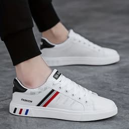 A Pair of White Sneakers, Perfect for Skateboarding, Casual Sports, and Everyday Wear. Lightweight with A Soft Sole, Suitable fo