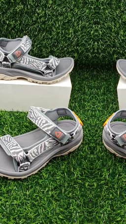Ladies' Fashion Casual Flat Sandals Outdoor Summer Open-Toe Beach Shoes Soft Sole Comfort Women's Breathable Walking Sandials
