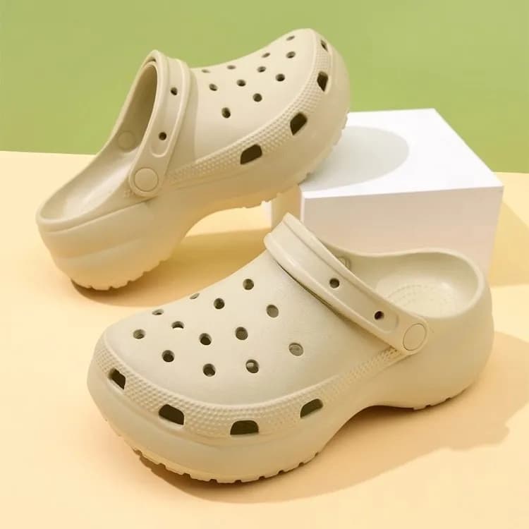 thick-soled EVA cloud hole shoes women's summer non-slip fashion sandals soft-soled beach shoes outdoor slippers women
