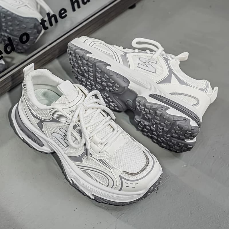 Men Gradient Silver Chunky Sneakers Mesh Breathable Platform Shoes Non Slip Thick Sole Casual Walking Footwear 2 Colors