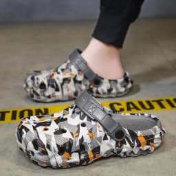 2026 Men Hole Clogs Slippers Men Garden Shoes For Men Arch Support Slides Summer Fashion Beach Slippers Non-slip EVA Slippers