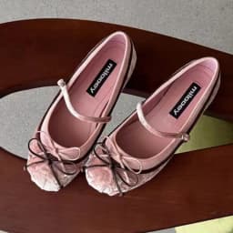 *Fashionable/sexy Hot Selling Le Fu Shoes Spring and Autumn New Round Toe Flat Bottom Comfortable Casual Single Shoes for Women