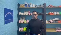 New hole shoes for men in summer, thick soled, non slip, breathable driving sandals, durable and fashionable beach shoes