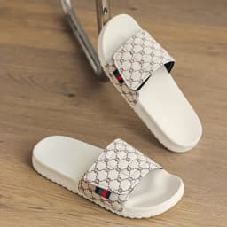 Design Fashion Slippers Comfortable Lightweight Breathable Suitable for Home Leisure Travel Personalized and Practical Outdoor