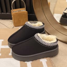 Snow Boots Women 2026 Winter New Short Cashmere Warm Thick-soled Shoes Without Heels Wool Half Slippers Women's Cotton Shoes