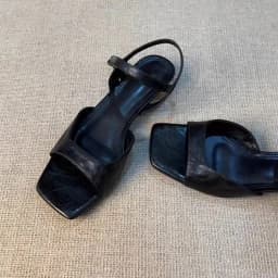 2026 Summer Women's Low Heel Sandals - Fashion Leather Material Suitable for Office Wear and Casual Outdoor Shoes Sizes 35 - 42