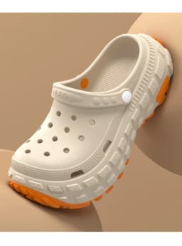 Thick soled perforated shoes for men's summer new trend slip resistant wear-resistant and odorless sandals for driving