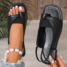 New Summer Women's Genuine Leather Open-Toe Sandals Fashionable Flat Square-Toe Sandals 2026 Retro Outdoor Beach Casual Sandals