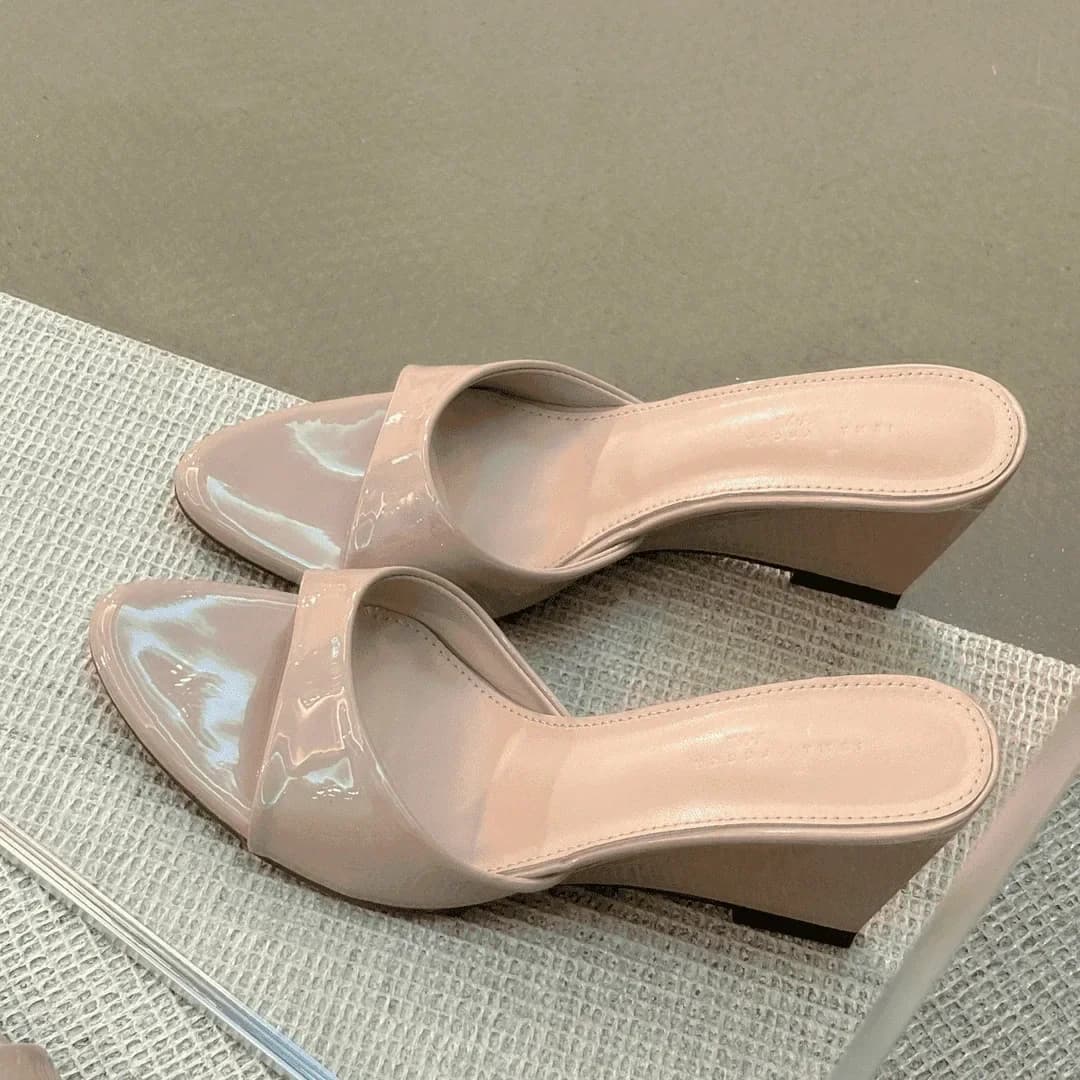2026 Wedges Heel Women Slippers Comfort Open Toe Slip On Pumps Ladies Outdoor Patent Leather Daily Wear Party Dress Slides