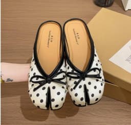 Fashion Butterfly-knot Split Toe Slippers Women Tabi Ninja Ballet Flats Comfortable Walking Loafers Ladies All-match Mules Shoes