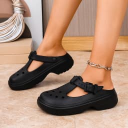 A Pair of New Women's Slippers, Wear-Resistant, Non-Slip, Sporty, Comfortable, Simple and Fashionable Women's Shoes for Outdoor Wear