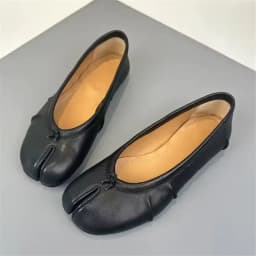 Size 35-43 Split Toe Women Ballet Flats Tabi Shoes Casual Slip-on Loafers Ladies Pleated Leather Espadrilles Zapatillas Mujer
