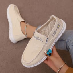 Women's Slip-On Canvas Shoes, Daisy Embroidered Casual Loafers, Comfortable Lightweight Walking Shoes for Daily Wear