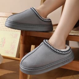 Comfort Thick Bottom Cotton Slippers Women 2025 Winter Warm Thick Plush Non Slip Furry Clogs Shoes Embroidery Suede Snow Boots