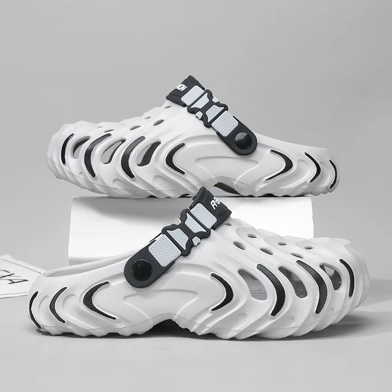 Summer Men's Outdoor Clogs EVA Soft Slippers For Man Beach Sandals Slides Garden Shoes New Men Casual Shoes Male Beach Slippers