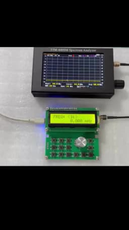 Type-C RF Signal Source Signal Generator 35MHz-4400MHz RF Signal Generator With Antenna ADF4351 Signal Source Module