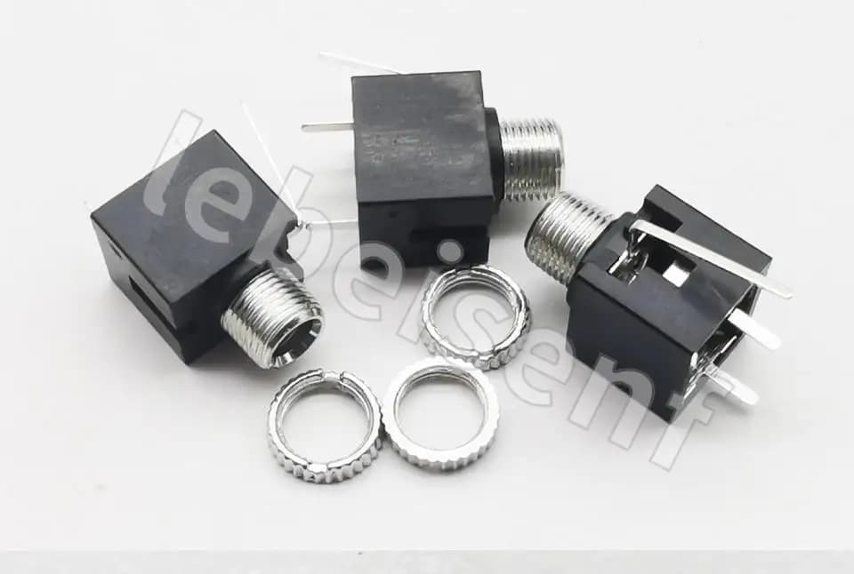 100pcs Headphone socket PJ-301M 3.5MM audio video socket measuring pin 90 degrees full copper temperature resistant