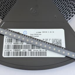 50PCS LAE65F LYE65F LSE65F 3528 SMD LED WITH LENS PLCC-4 COMMON CATHODE 50mA 60 degrees beam angle LA LS LY E65F