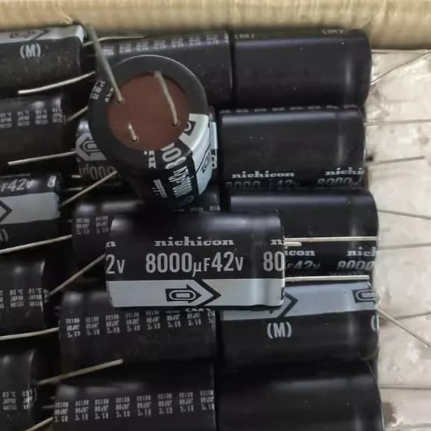4pcs/lot Original Japan Nichicon (M) 85c 8000UF 42V 30x50mm fever audio filter electrolytic capacitor free shipping