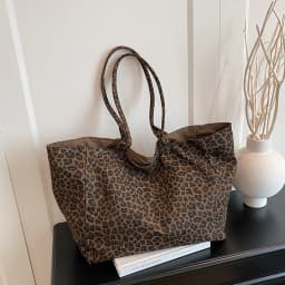 Fashionable Leopard Print Shoulder Bag Women Texture Simple Crossbody Tote Handle Bag Casual Versatile and Commuter Storage Bag