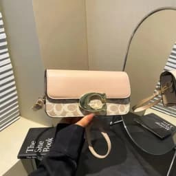 2026 Women's Retro Tofu‑Shaped Small Square Bag, Fashion Versatile High‑Grade Texture Shoulder Crossbody Messenger Purse