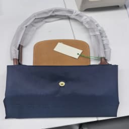 Sac hobo pliable classique en nylon, sac à main à bandoulière pour femmes avec design brodé