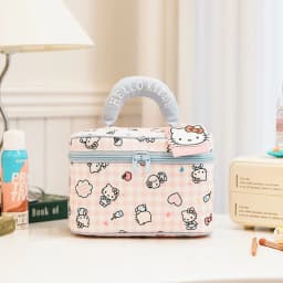 Large-capacity portable storage bag, cute plaid Sanrio Kitty makeup bag, durable canvas makeup storage bag