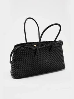 2025 new niche commuting woven hand-held shoulder bag, fashionable and versatile, super large capacity tote bag