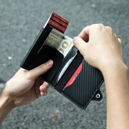 CASEKEY Carbon Fiber Protector Credit Card Holder Tarjetero Hombre RFID Leather Single Box Smart Wallet Slim Pop Up Card Case