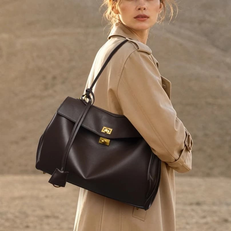 New Stylish Large-capacity Platinum Bag Women's Casual Versatile Commuting Crossbody Bag Modern Neutral Business Handbag