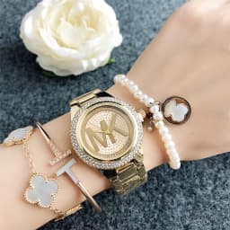 Brand new Michael Kors luxury women's bag with a diamond-studded dial, quartz movement, casual business style, alloy material, s