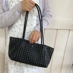 2026 New Fashion Hollow Out Woven Tote Bag for Women Large Capacity Commute Single Shoulder Handbag for Summer