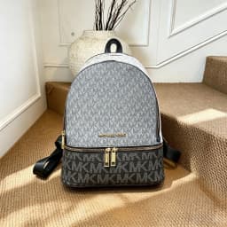 Brand new design Michael Kors Young Chamber women's backpack, a classic, stylish, versatile shoulder bag