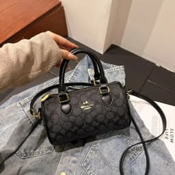 2026 Latest Fashion Lightweight Luxury Retro High-End Versatile Women's Single Shoulder Crossbody Bag, Mini Classic Pillow Bag